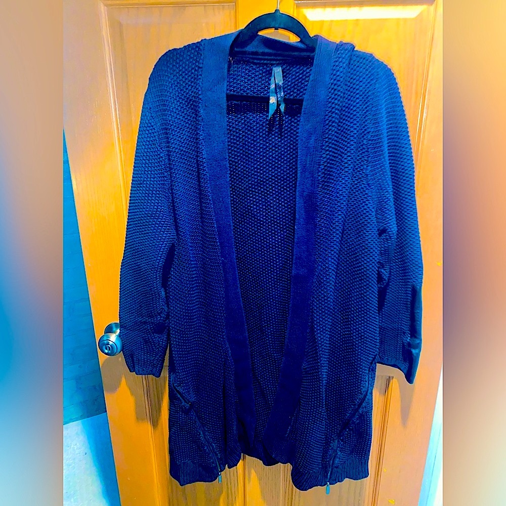 Melissa McCarthy Black Cardigan
